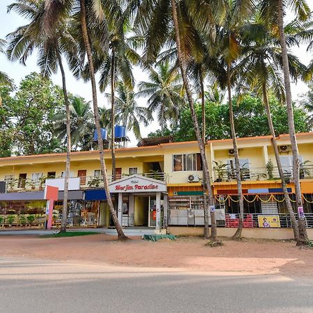 Fabexpress Morjim Paradise - Nr Morjim Beach Екстериор снимка