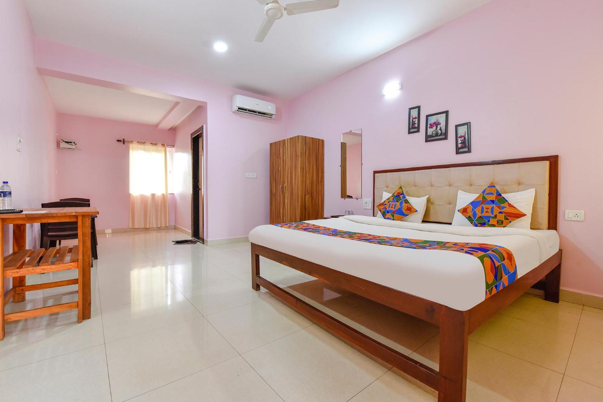 Fabexpress Morjim Paradise - Nr Morjim Beach Екстериор снимка