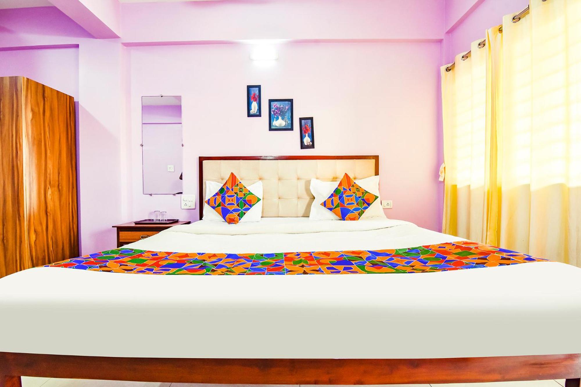 Fabexpress Morjim Paradise - Nr Morjim Beach Екстериор снимка